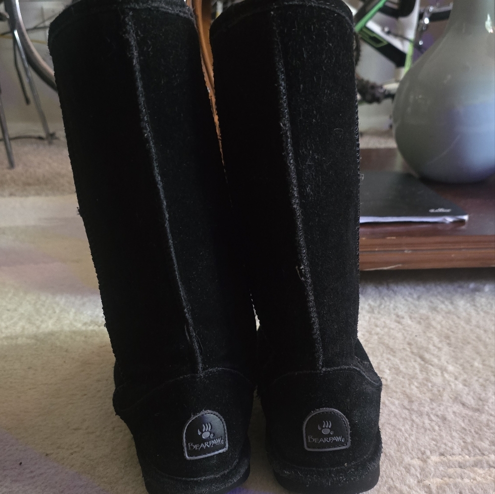 Women's Size 7 Black Bearpaw Boots